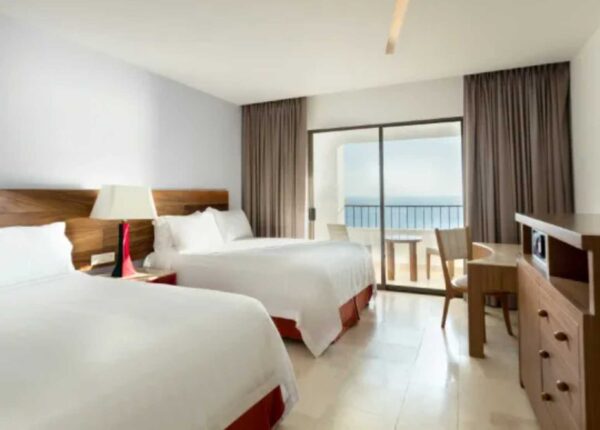 HOLIDAY INN RESORT IXTAPA